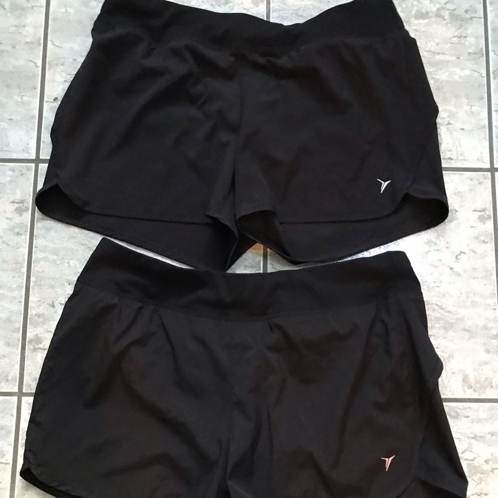 2 pairs of Old Navy Active shorts • Black • Size L